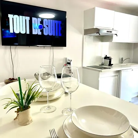 شقة Monaco Border, 2-room Josephine, Pool, Rickeys بوزولي